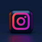 中小企業がInstagramを活用して採用活動を行う様子